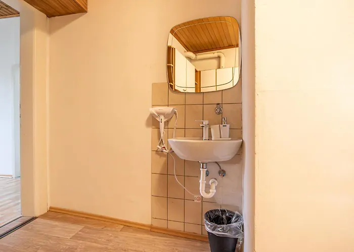 Cozy 1br & Living Near Wiener Stadthalle