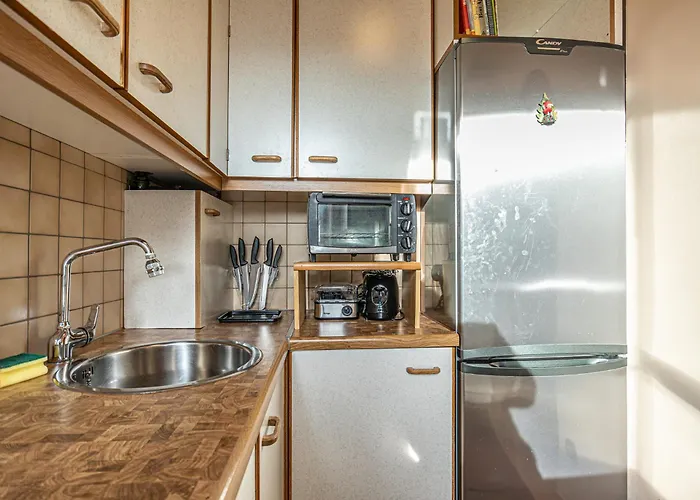 Апартаменти Cozy 1br & Living Near Wiener Stadthalle Відень